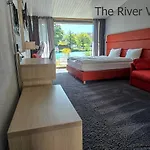 The River Village Ξενοδοχείο