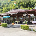 Ξενοδοχείο The River Village Ιντερλάκεν