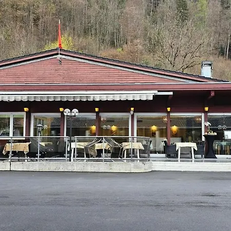 The River Village Hotell