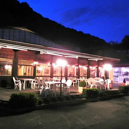 Hotell The River Village